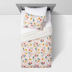 Floral Garden Cotton Kids' Comforter Set - Pillowfort™ -Child Furniture Shop GUEST 0c021c26 0b72 4d43 b7d5 6ec834a847ad