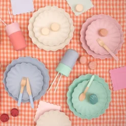 Meri-Meri Meri Meri Small Pink Reusable Bamboo Plates (Pack Of 6) -Child Furniture Shop GUEST 530c2601 eb70 450b a166 8904fa0b9238