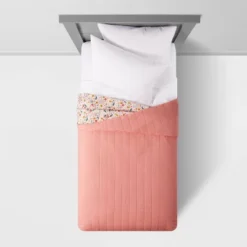 Garden Floral Cotton Kids' Quilt - Pillowfort™ -Child Furniture Shop GUEST d3bdaf31 0cab 4f54 8928 29eae4ea96ea